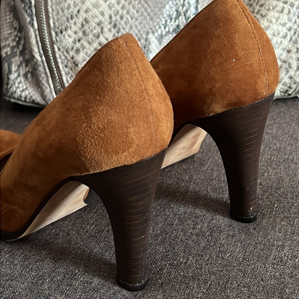 MICHAEL KORS Made in Italy Brown Suede Luxury Heels/ Pumps Size 7 - Picture 7 of 12